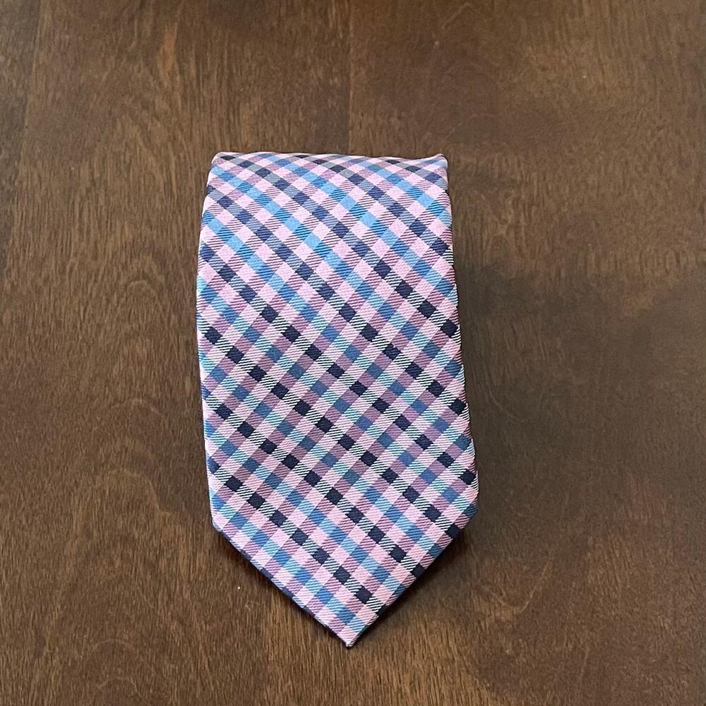Izod Mens Necktie Pink Blue Gingham Plaid Preppy Modern Casual Tie
